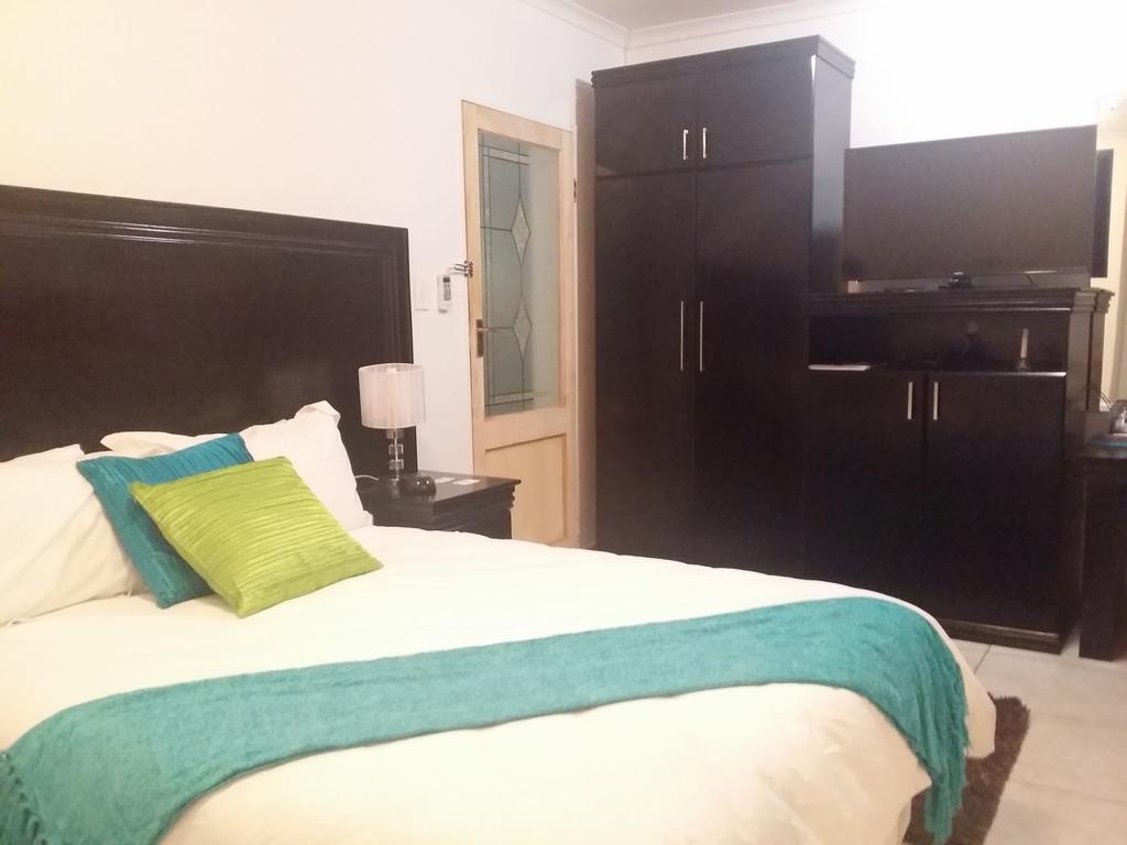 Alicia'S B&B Roodepoort Kültér fotó