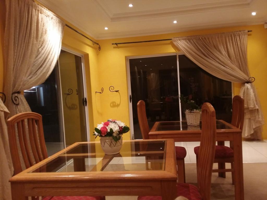 Alicia'S B&B Roodepoort Kültér fotó
