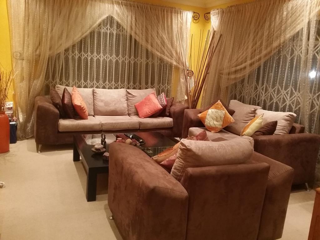 Alicia'S B&B Roodepoort Kültér fotó