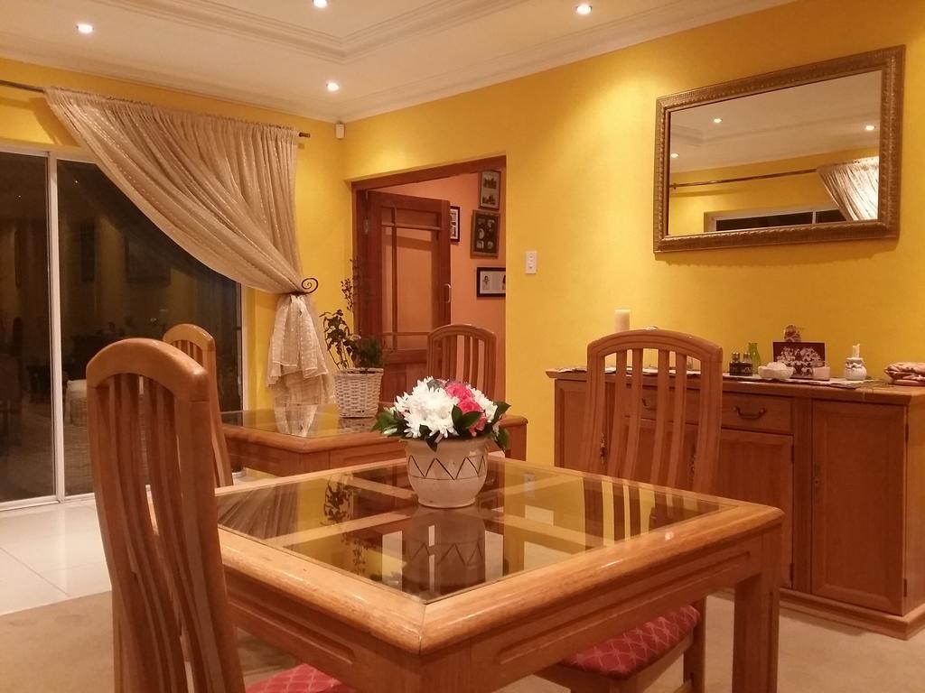 Alicia'S B&B Roodepoort Kültér fotó