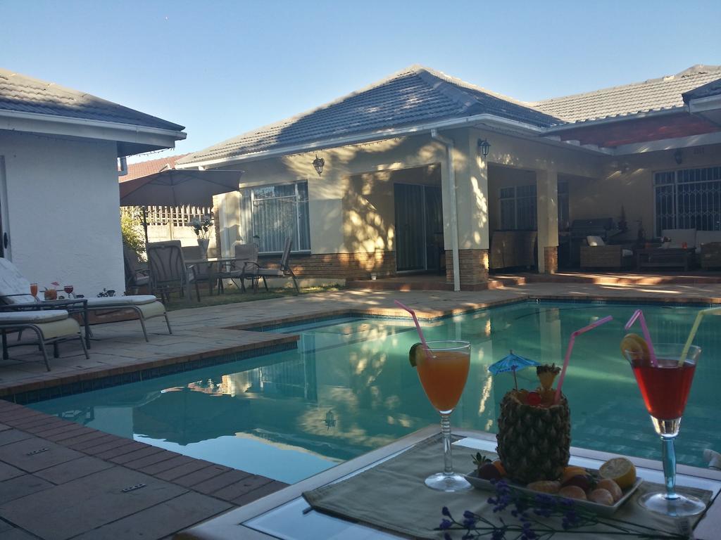 Alicia'S B&B Roodepoort Kültér fotó