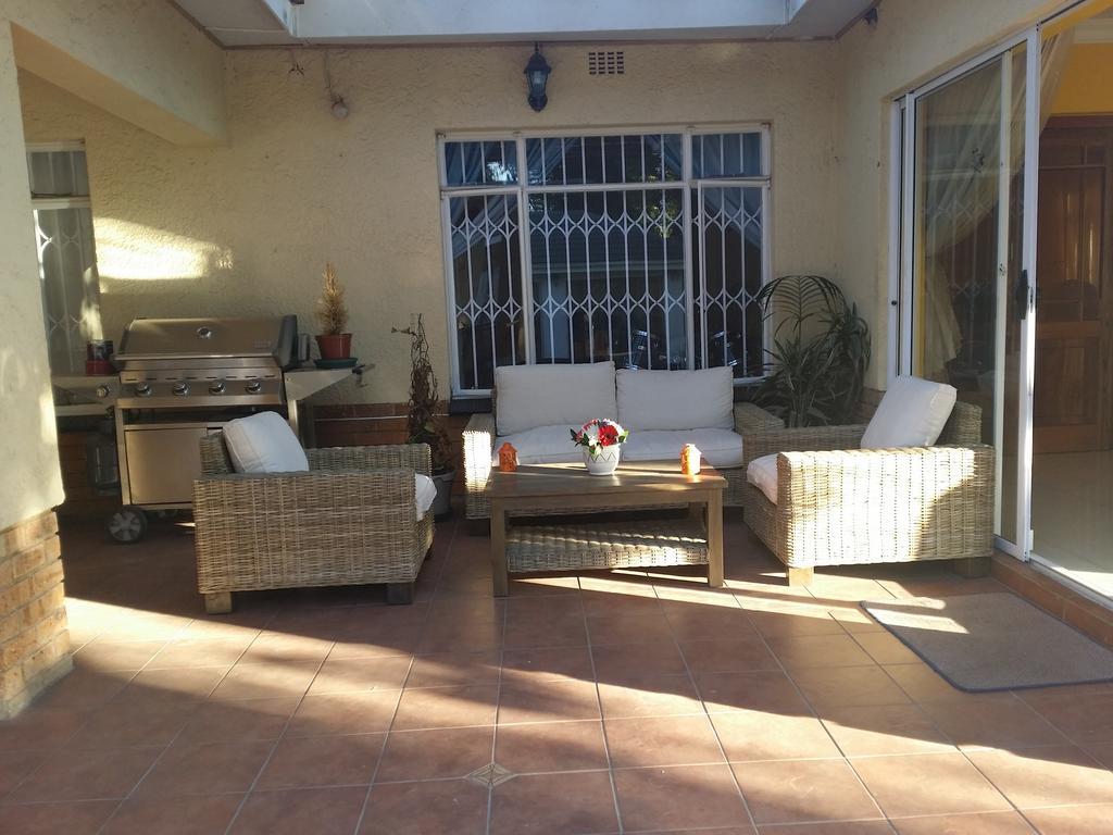 Alicia'S B&B Roodepoort Kültér fotó