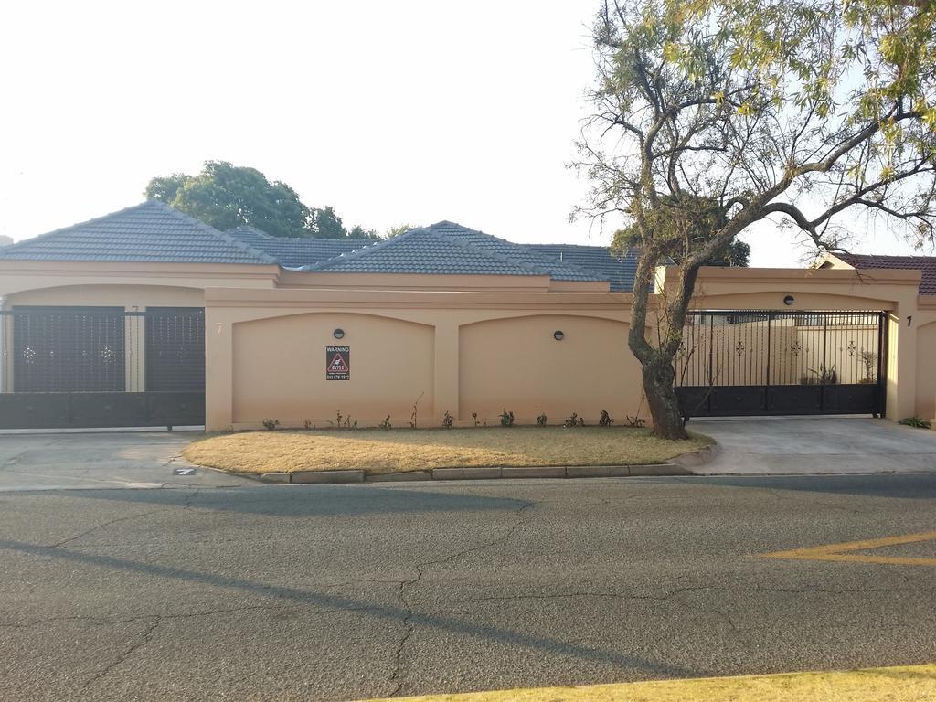 Alicia'S B&B Roodepoort Kültér fotó