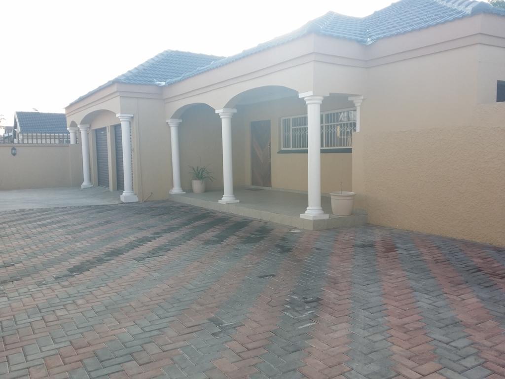 Alicia'S B&B Roodepoort Kültér fotó